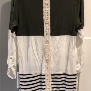 Vanilla Bay Tunic Top size Large